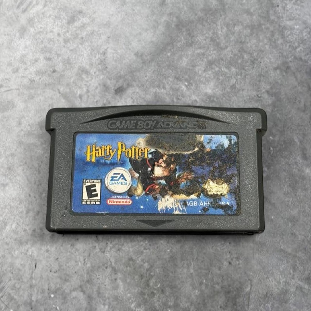Vintage 2001 Harry Potter and the Sorcerer's Stone Game Boy Advance GBA